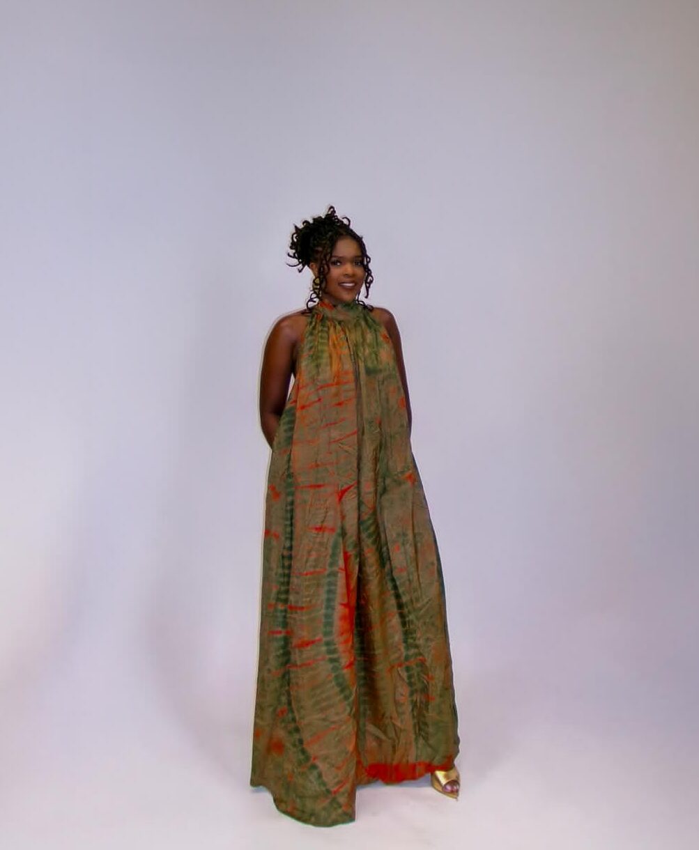 Äramí turtle neck backless dress - Green and Orange