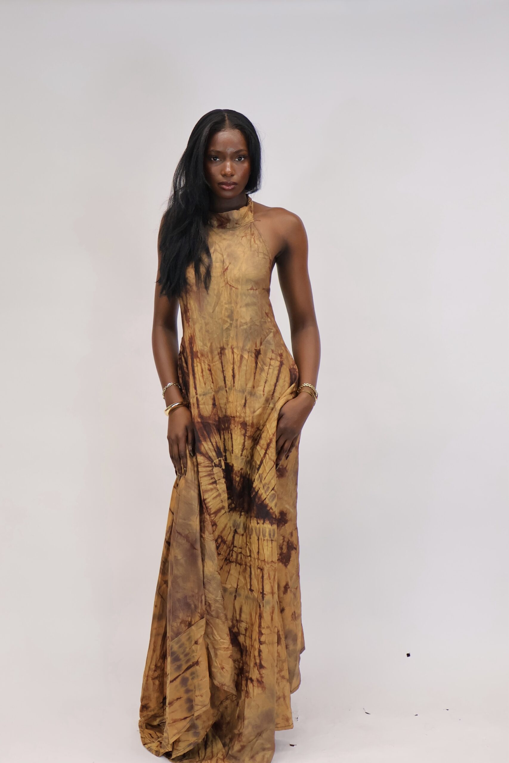 Äramí Turtle Neck Backless Dress