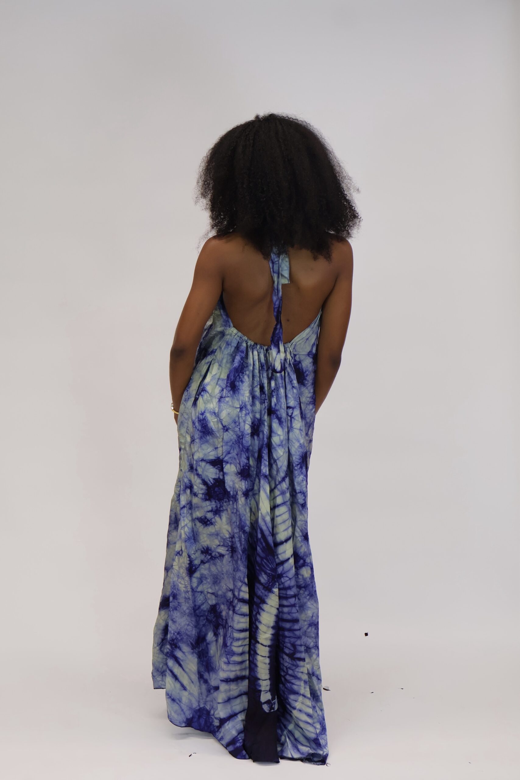 Äramí Turtle Neck Backless Dress